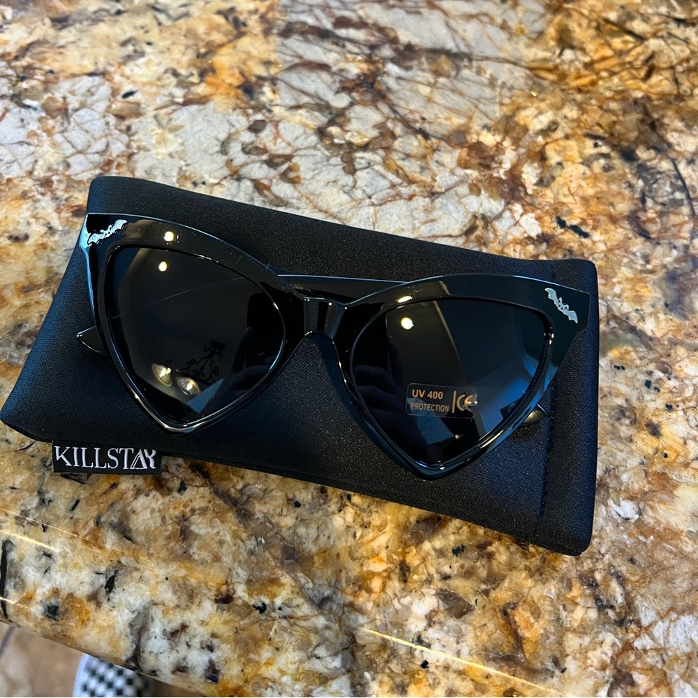 Killstar bat sunglasses